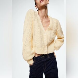 Buttoned knit braided cardigan - Women | MANGO